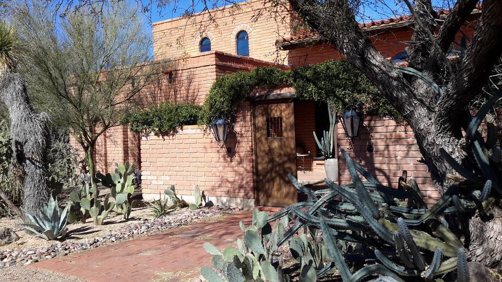 Desert Trails Bed & Breakfast Tanque Verde Luaran gambar